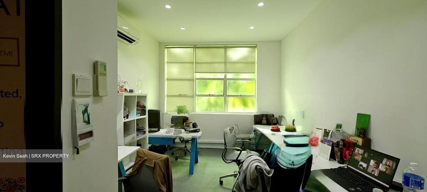 Paragon Medical Centre (D3), Office #520753111